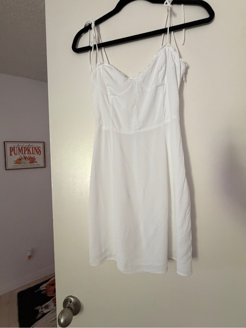 Women’s White Dress -